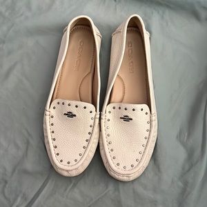 Coach size 8.5, chalk flat.